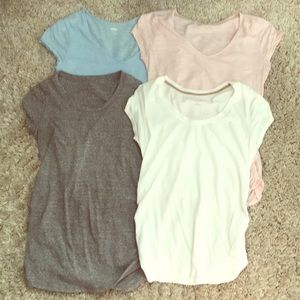 Lot of 4 maternity tees - size S/M/L